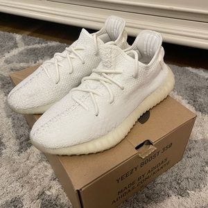 Yeezy Boost 350 V2 Triple White